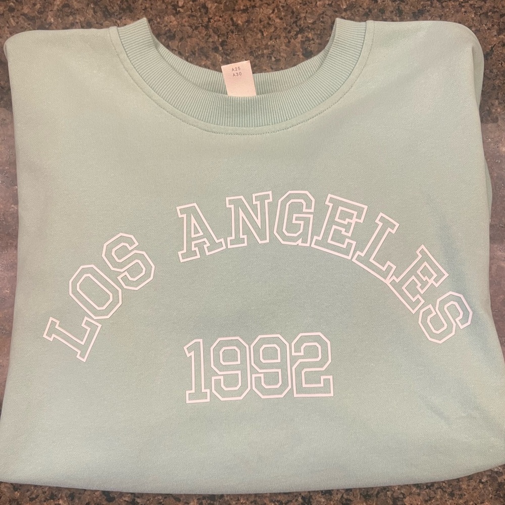 H&M Light Green Sweatshirt
